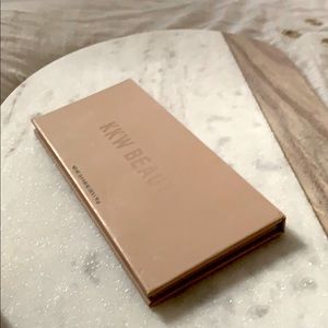 Classic Eyeshadow Palette - KKW Beauty